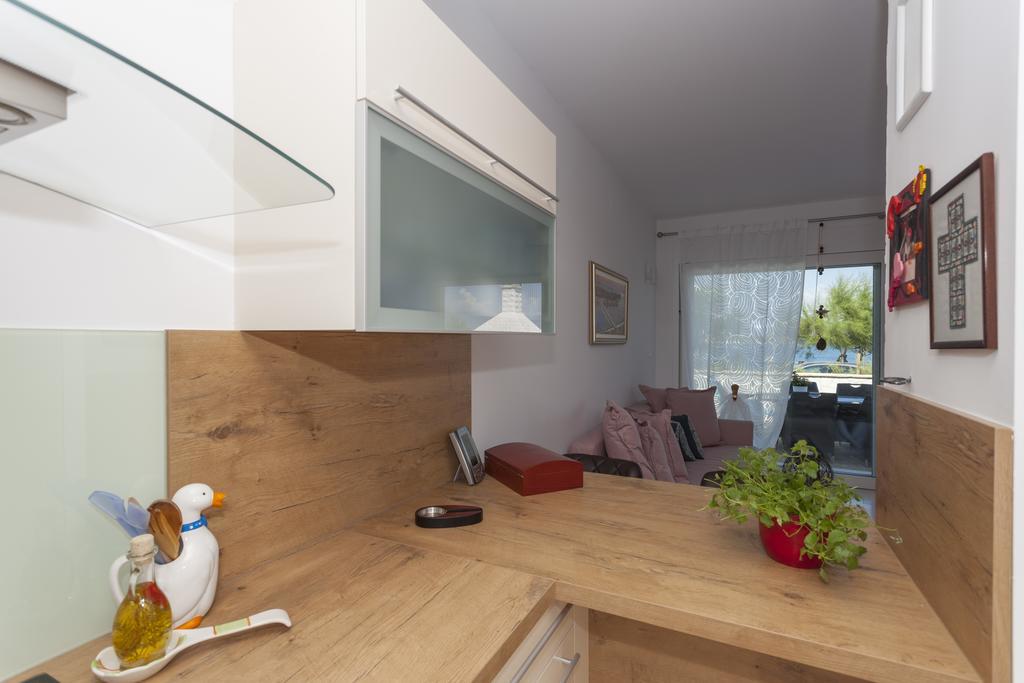 Apartments Svetec วีร์ ภายนอก รูปภาพ