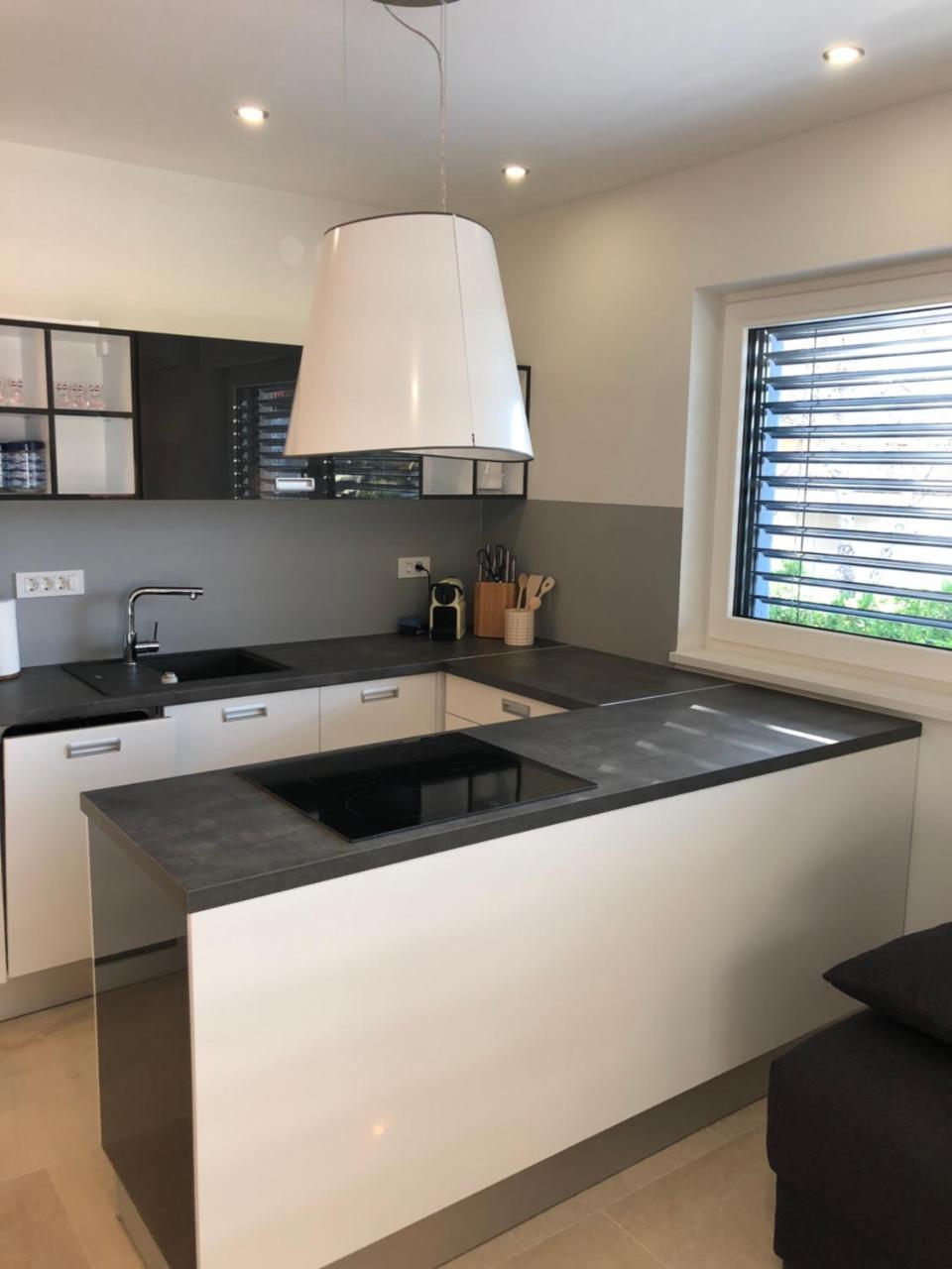 Apartments Svetec วีร์ ภายนอก รูปภาพ
