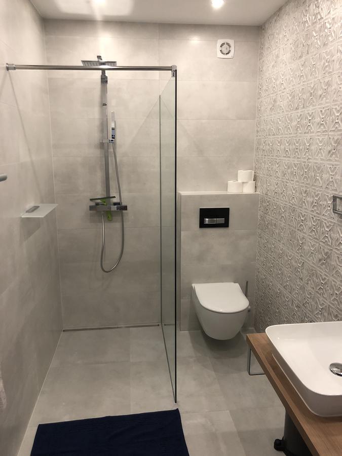 Apartments Svetec วีร์ ภายนอก รูปภาพ